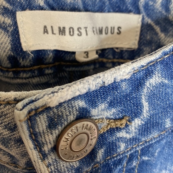 Almost Famous Skinny Ankle Distressed Denim Vintage Jeans - Picture 3 of 13